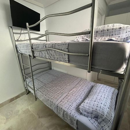 Habitacion Doble O Compartida Con Bano Privado En El Centro De Madrid Buitenkant foto